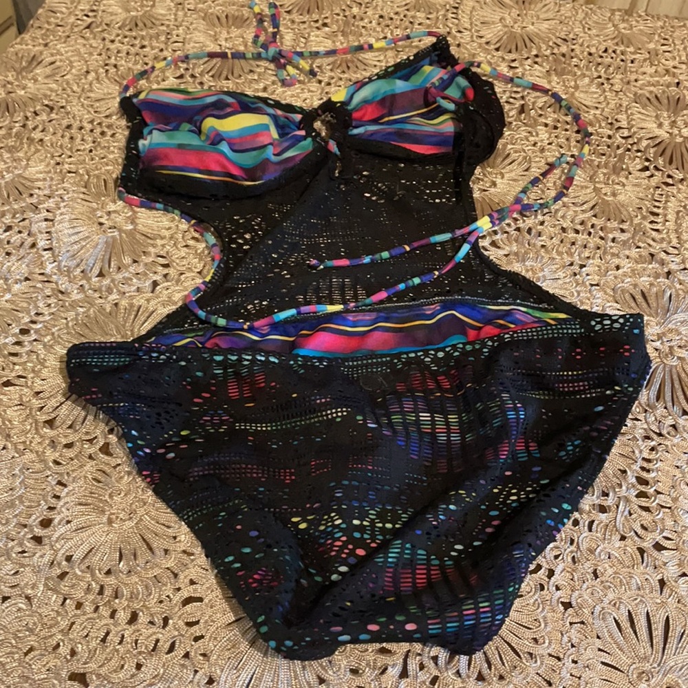 New bathing suit - Picture 4 of 4